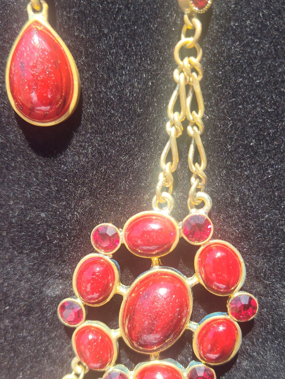 Necklace And Earring Set - Picture 2 of 5